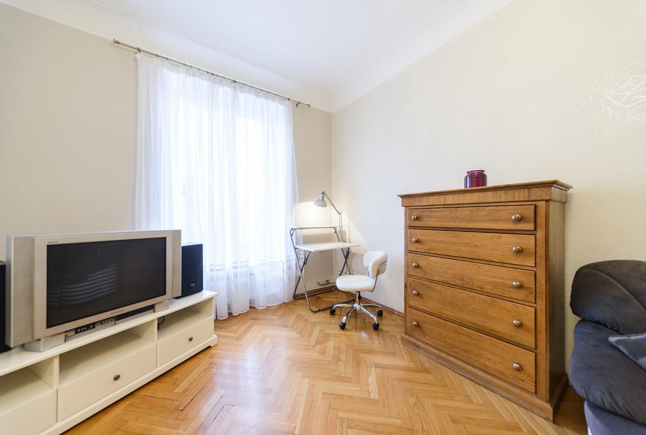 Apartment Near Olympic Stadium Kiev Dış mekan fotoğraf